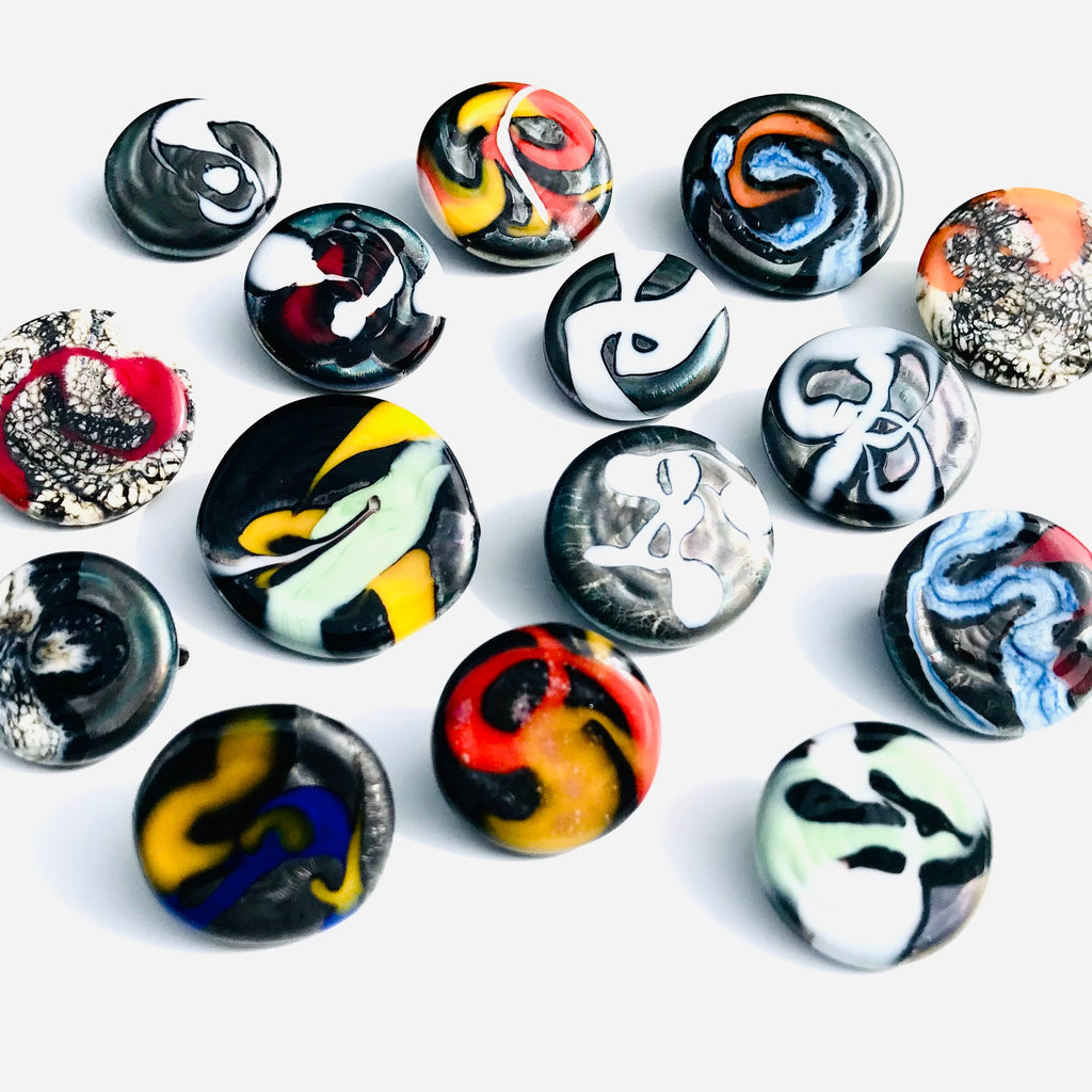 Kahelya Noir & Blanc Rouge Libre Murano - Labelle Ikeya Création Originale - Broches