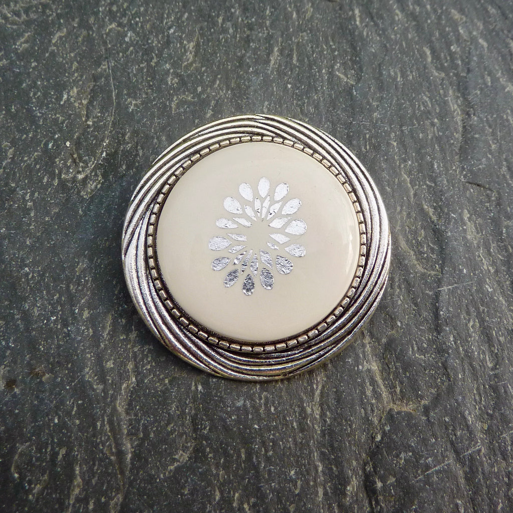 Arum Broche - Labelle Ikeya Création Originale - Broches