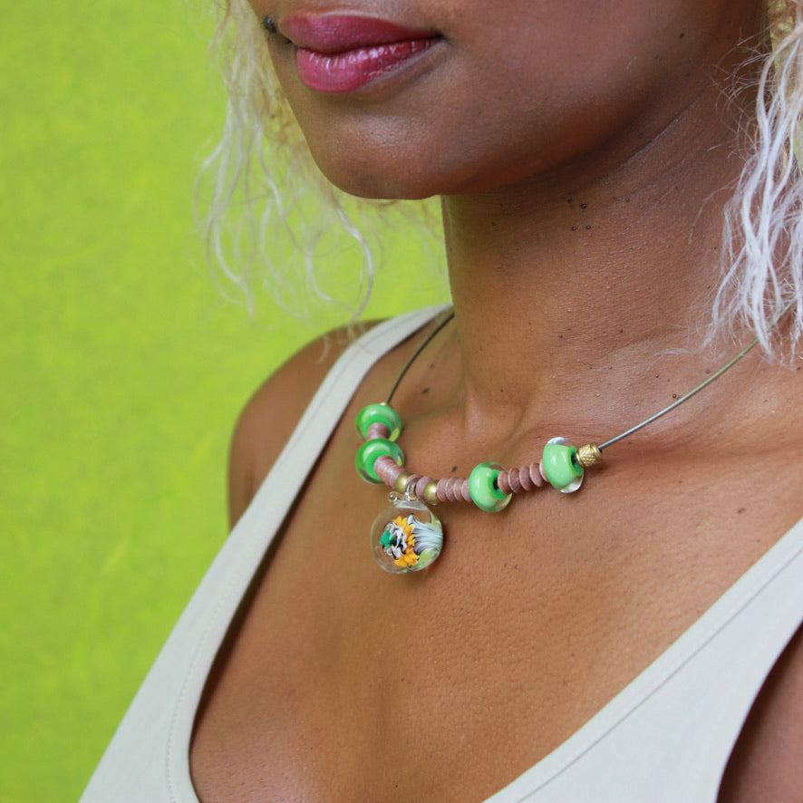 Collier Dahlia Orange - Labelle Ikeya Création Originale - Ras de cou