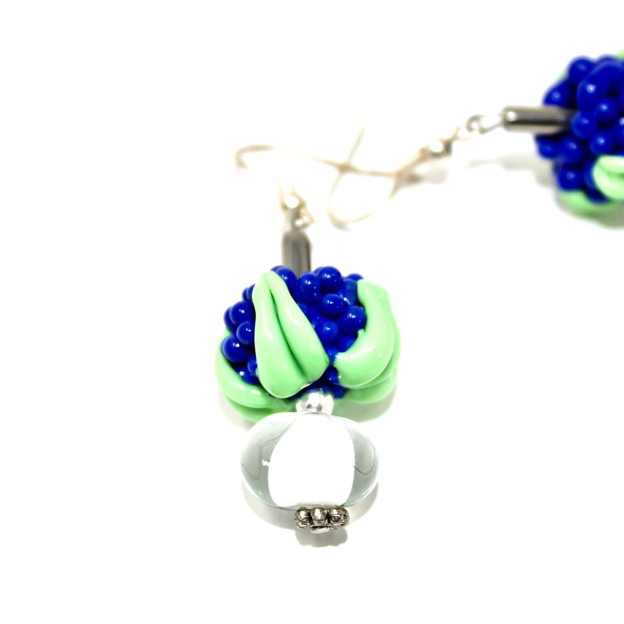 Framboise Bleue & Blanche - Labelle Ikeya Création Originale - Boucles d'oreilles
