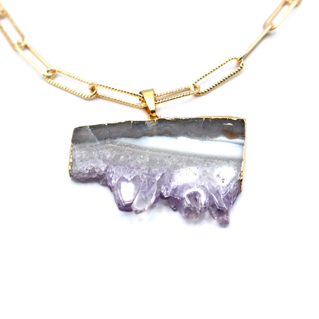 Pendentif d'exception Améthyste Brute sertie plaqué Or - Labelle Ikeya Création Originale - Sautoir