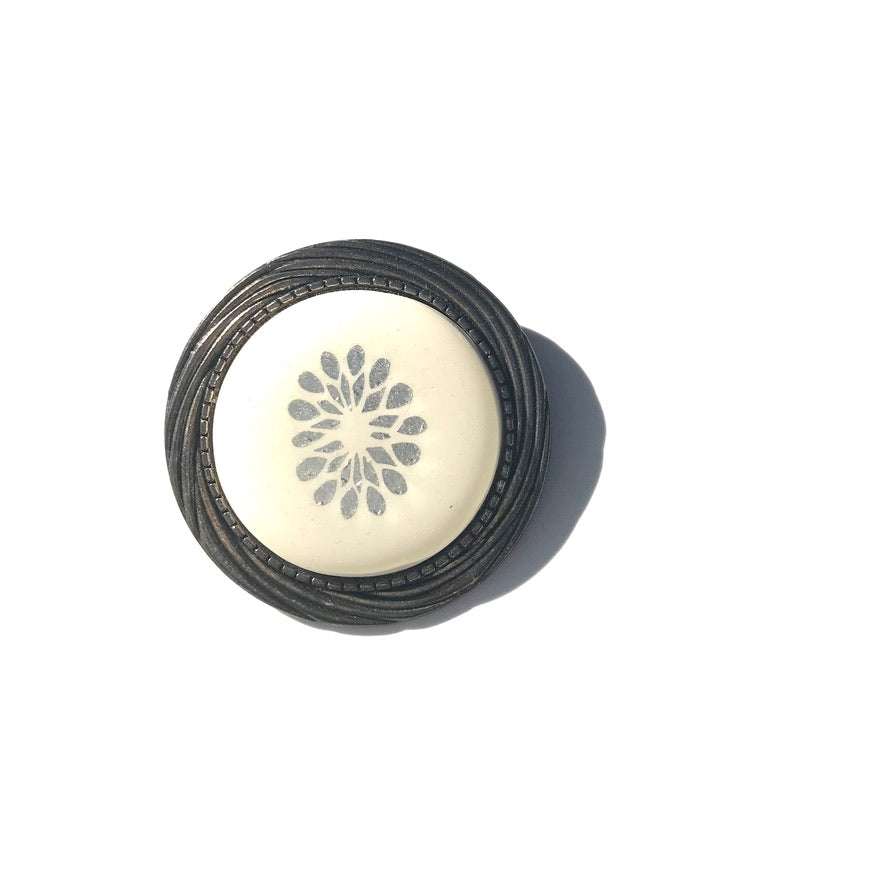 Arum Broche - Labelle Ikeya Création Originale - Broches