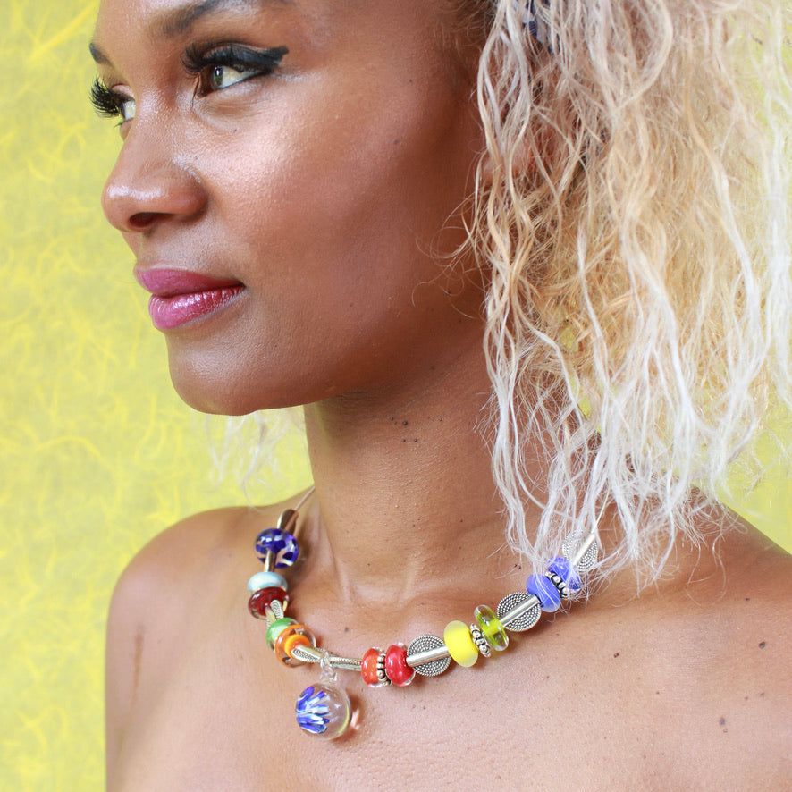 Gerbera Bleu Ras de cou - Labelle Ikeya Création Originale - Ras de cou